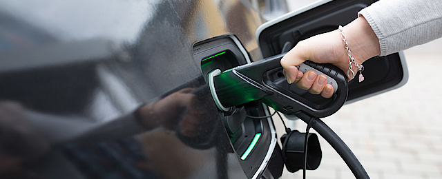 Elektro­mobilität bei Elektro Stichler in Ulm